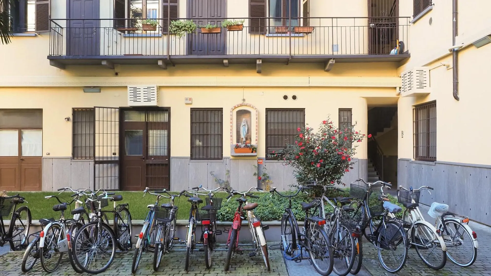 Primopiano - Fogazzaro Apartment Milan 0*,  Italy