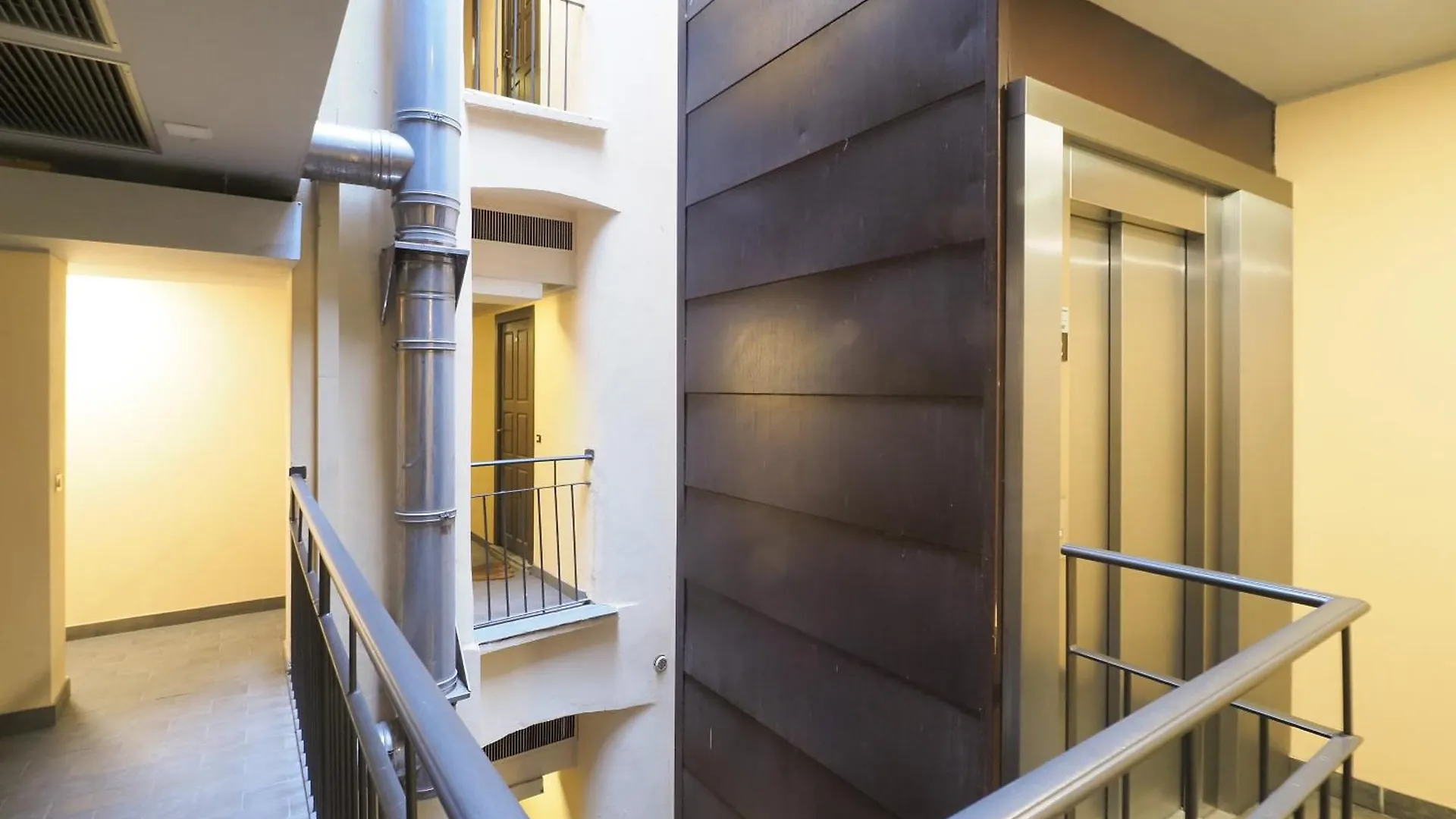 Primopiano - Fogazzaro Apartment Milan